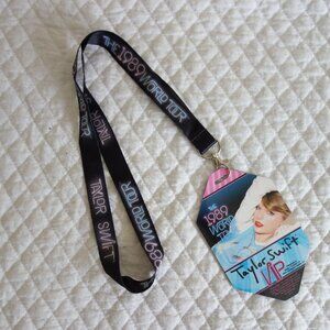 TAYLOR SWIFT 1989 The World Tour Concert VIP Badge Pass / Lanyard Souvenir